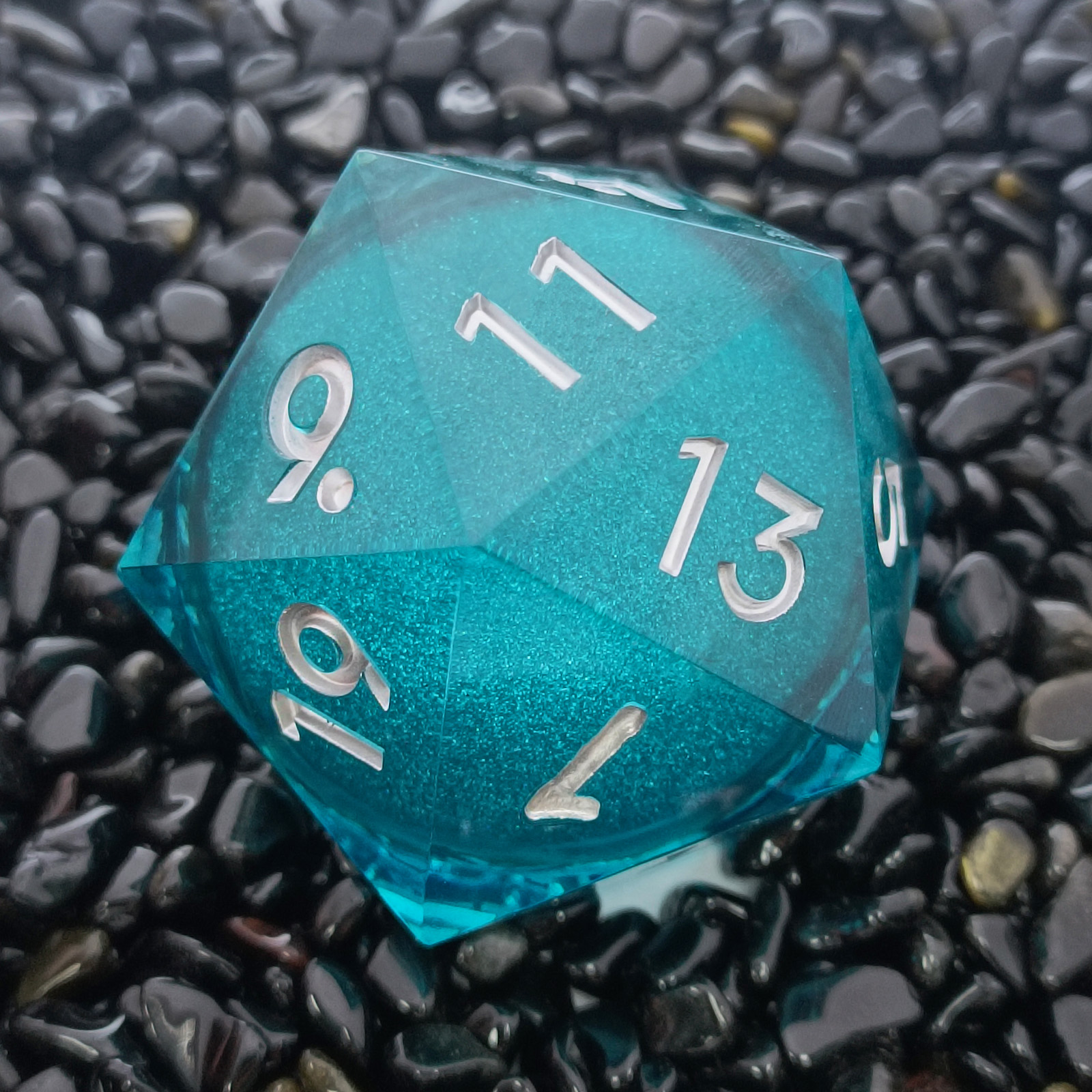 sharp edge resin dice – precision cast dnd dice for oem manufacturing product description