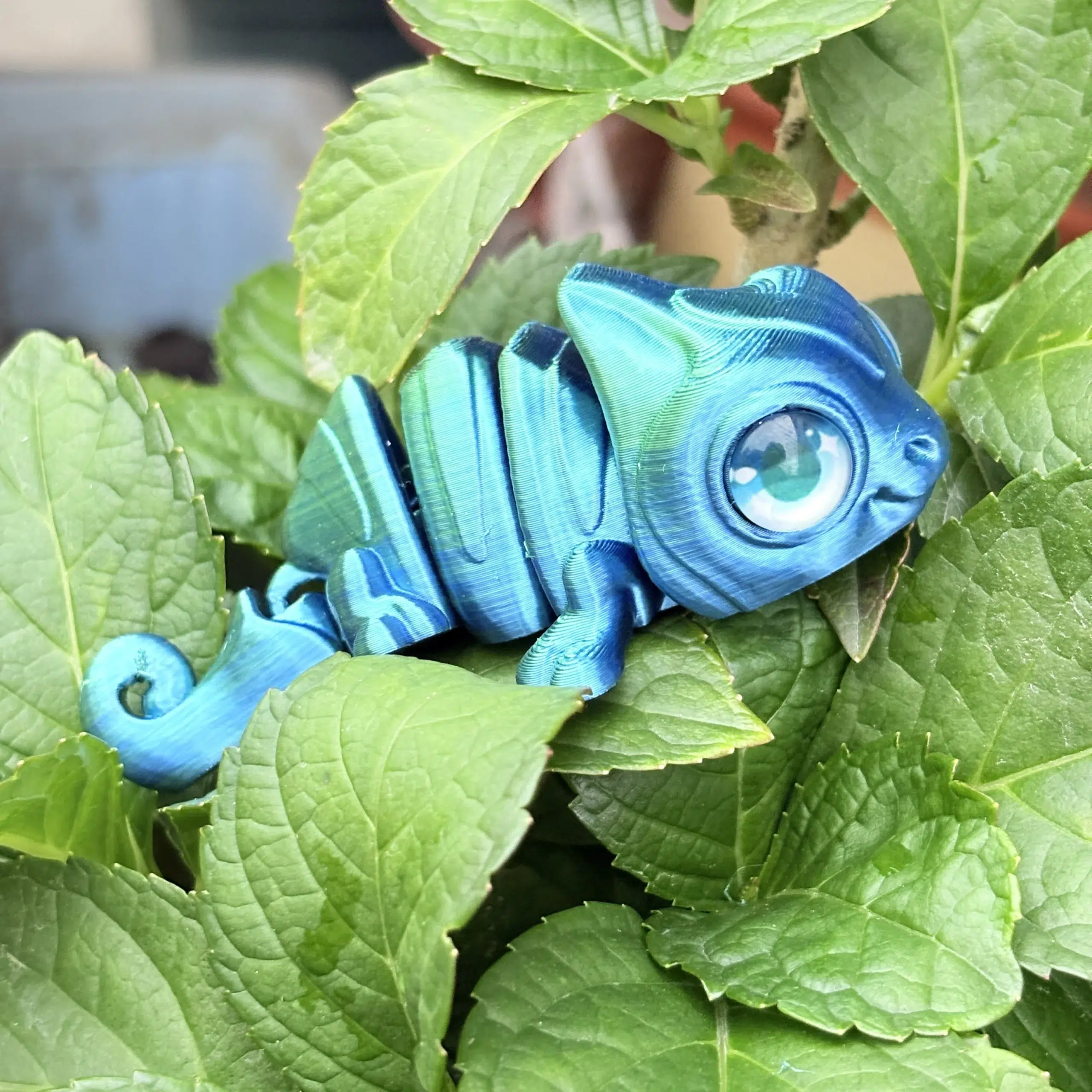 Best-selling PLA 3D Printed Chameleon Simulation Eye Ornament with Movable Joint - Image 5